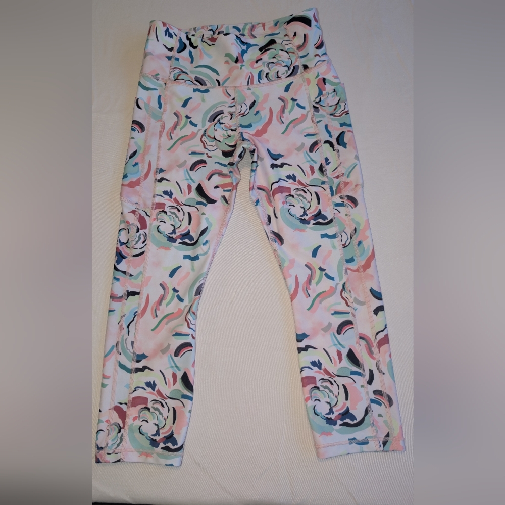 Athleta Multi Color Ultimate Stash II Capris